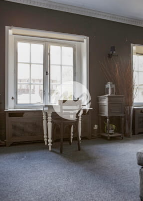 Nord france : Ancienne ferme en carré pour shooting photos ou tournage